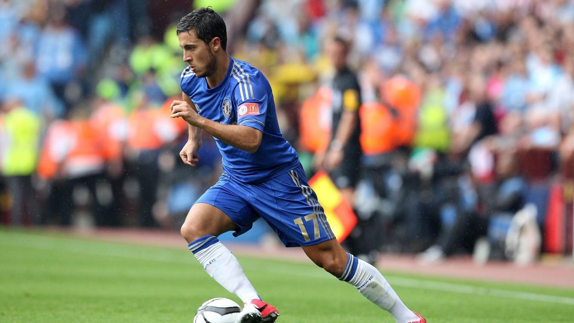 训练场地全面翻新提升球员训练效率与舒适体验，球场翻新方案