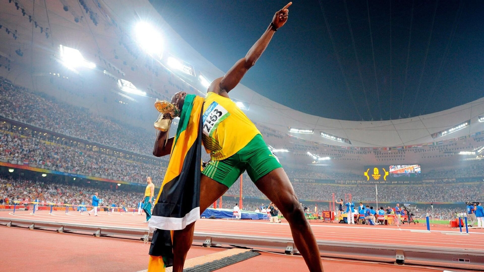 羽毛球团体赛江苏男队不敌香港队石宇奇遭遇失利，羽毛球冠军石宇奇